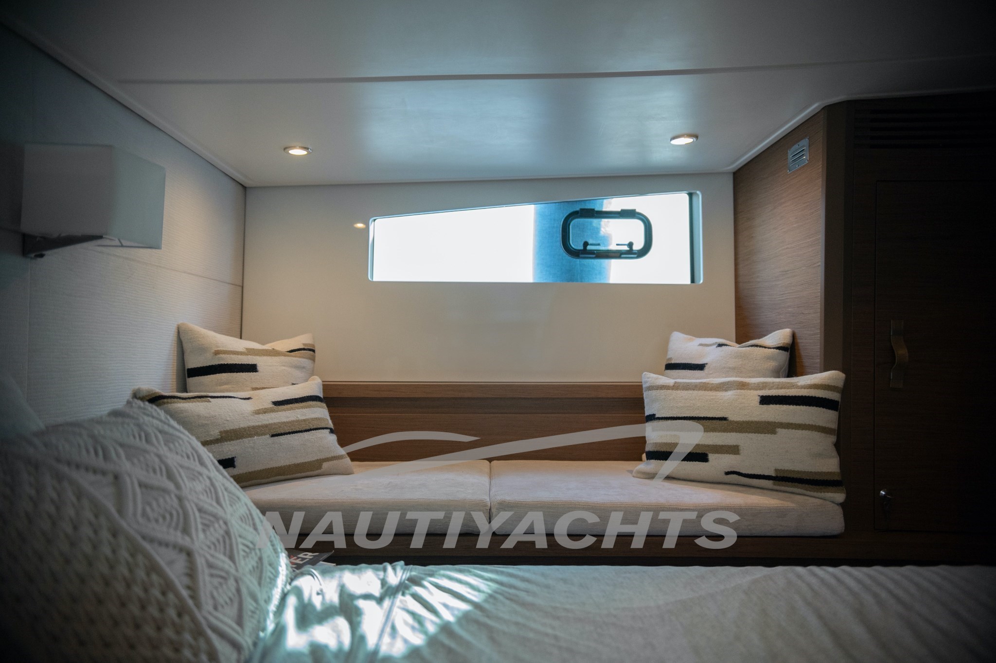 slider 22 Beneteau Gran Turismo 46